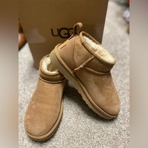 Authentic Women’s Ultramini Ugg Chestnut